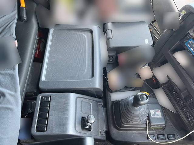 いすゞギガクレーン4段大型（10t）[写真34]