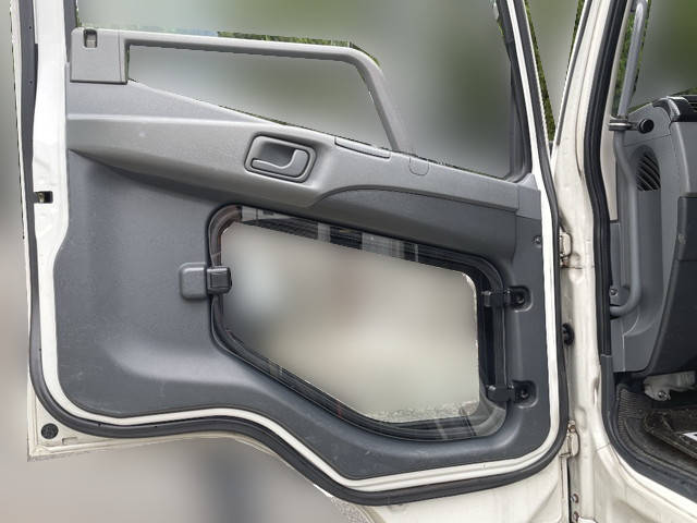 三菱ふそうファイタークレーン5段増トン（6t・8t）[写真29]