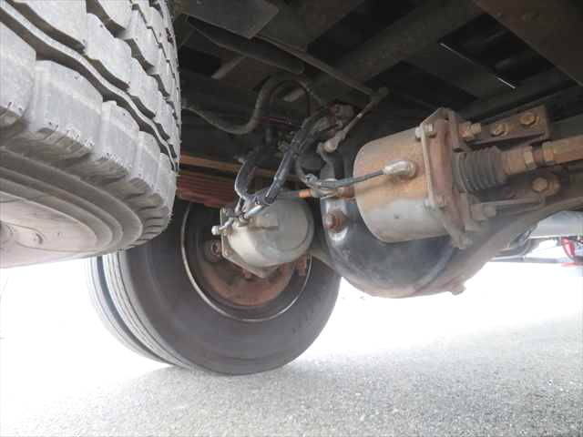 いすゞフォワードセーフティクレーン3段増トン（6t・8t）[写真24]