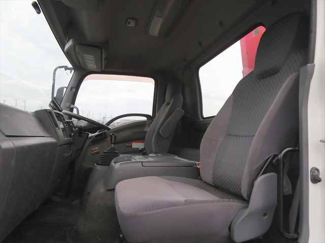 いすゞフォワードセーフティクレーン3段増トン（6t・8t）[写真34]