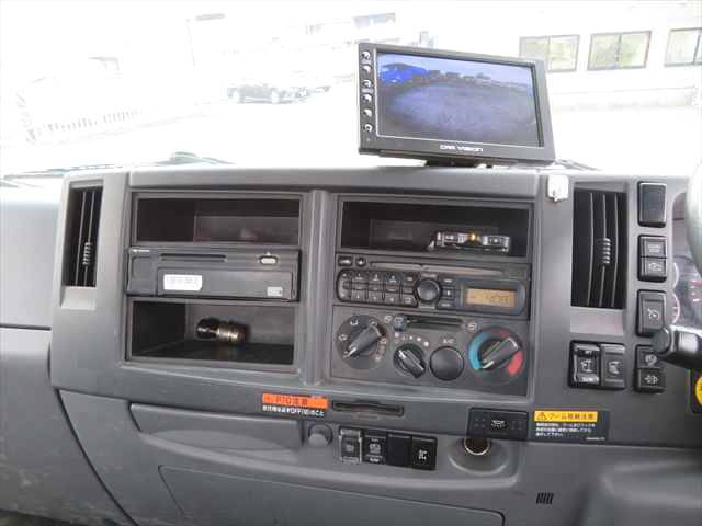 いすゞフォワードセーフティクレーン3段増トン（6t・8t）[写真38]