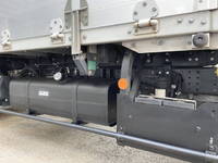 三菱ふそうキャンターアルミウイング小型（2t・3t）[写真11]