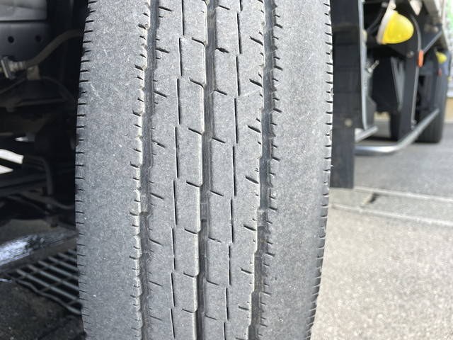 三菱ふそうキャンターアルミウイング小型（2t・3t）[写真12]