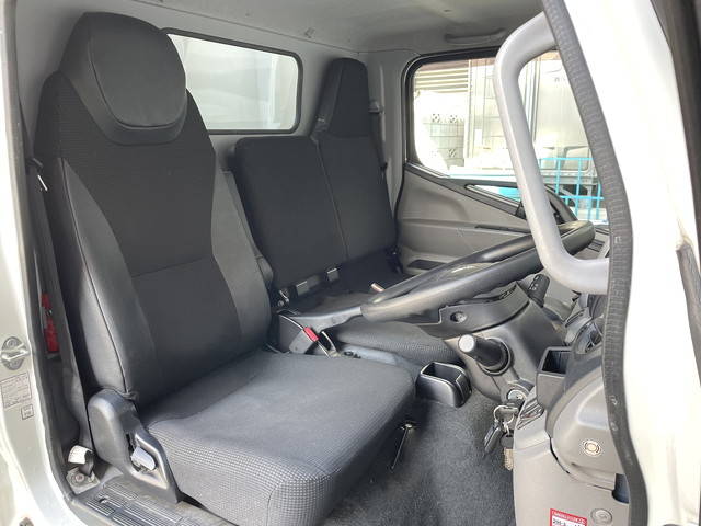 三菱ふそうキャンターアルミウイング小型（2t・3t）[写真14]