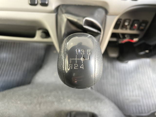 三菱ふそうキャンターアルミウイング小型（2t・3t）[写真17]