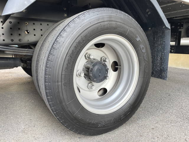 三菱ふそうキャンターアルミウイング小型（2t・3t）[写真31]