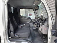 三菱ふそうキャンターアルミウイング小型（2t・3t）[写真33]