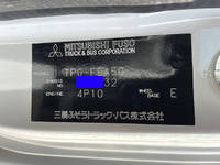 三菱ふそうキャンターアルミウイング小型（2t・3t）[写真40]