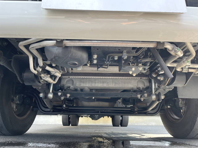 三菱ふそうキャンターアルミウイング小型（2t・3t）[写真07]