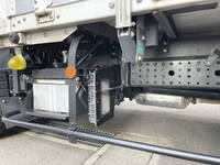 三菱ふそうキャンターアルミウイング小型（2t・3t）[写真09]