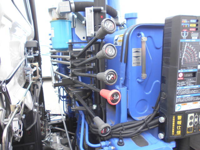 日野レンジャーセルフクレーン4段中型（4t）[写真12]