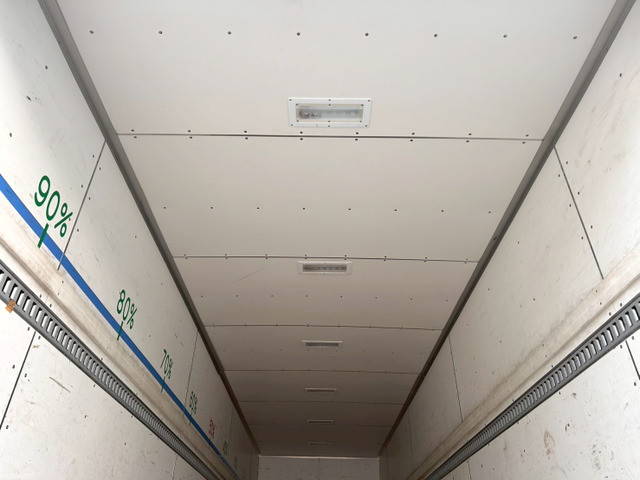 日野プロフィアアルミバン大型（10t）[写真10]