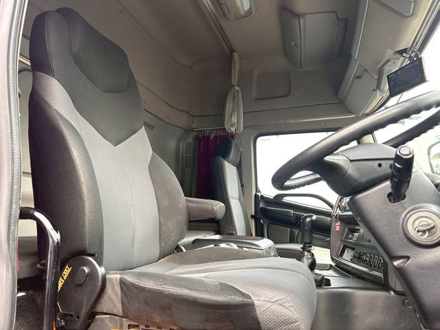 日野プロフィアアルミバン大型（10t）[写真13]