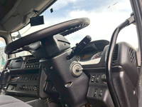 日野プロフィアアルミバン大型（10t）[写真16]