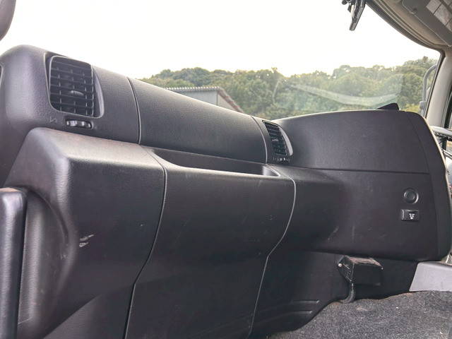 日野プロフィアアルミバン大型（10t）[写真17]