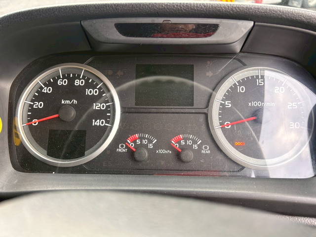 日野プロフィアアルミバン大型（10t）[写真22]