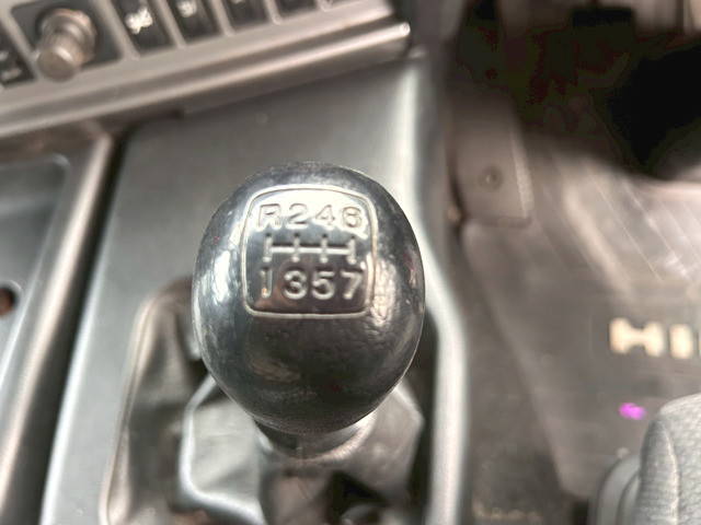 日野プロフィアアルミバン大型（10t）[写真25]