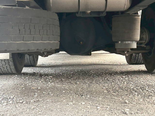 日野プロフィアアルミバン大型（10t）[写真35]