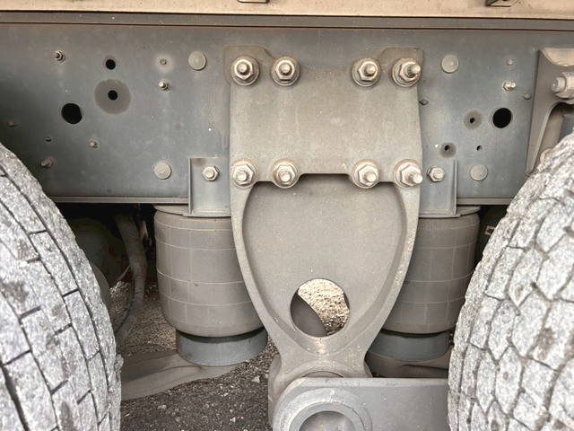 日野プロフィアアルミバン大型（10t）[写真36]