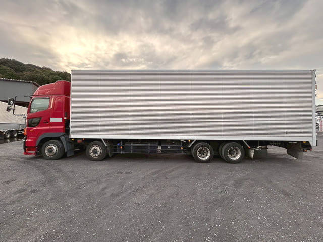 日野プロフィアアルミバン大型（10t）[写真04]