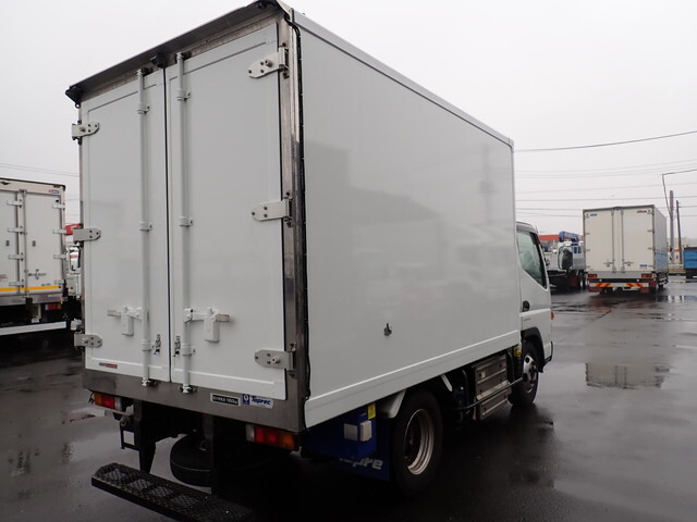 三菱ふそうキャンター冷凍車（冷蔵車）小型（2t・3t）[写真02]