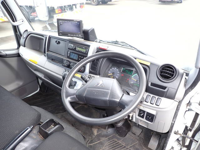 三菱ふそうキャンター冷凍車（冷蔵車）小型（2t・3t）[写真29]