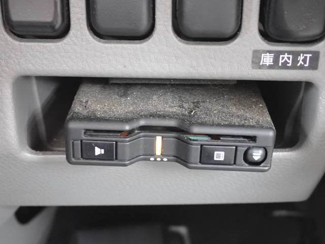 三菱ふそうキャンター冷凍車（冷蔵車）小型（2t・3t）[写真32]