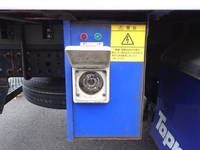 三菱ふそうキャンター冷凍車（冷蔵車）小型（2t・3t）[写真08]