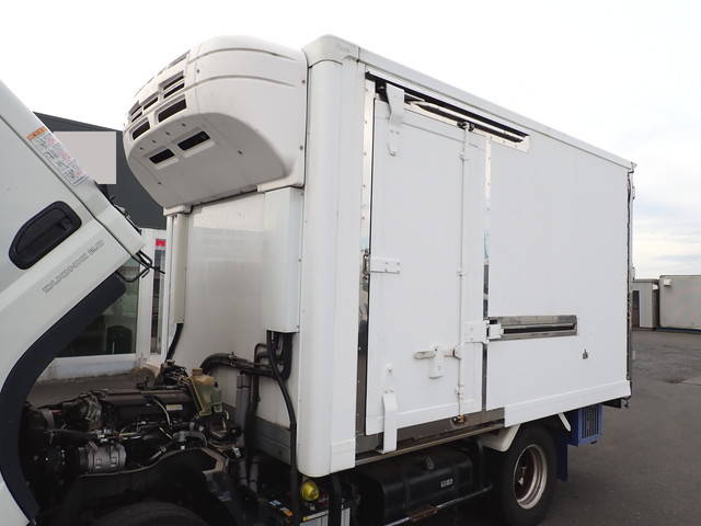 三菱ふそうキャンター冷凍車（冷蔵車）小型（2t・3t）[写真08]