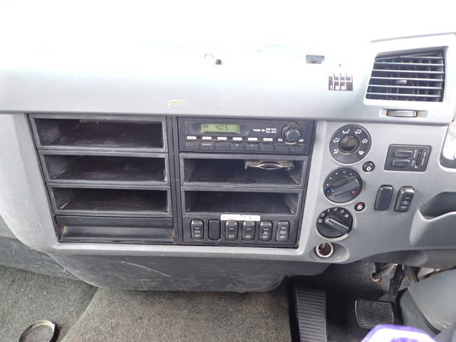 三菱ふそうファイターコンテナ専用車中型（4t）[写真38]