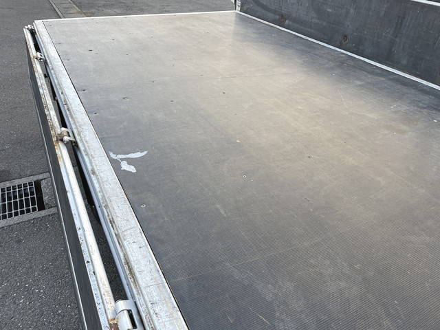 トヨタトヨエース平ボディ小型（2t・3t）[写真21]