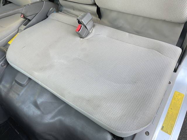 トヨタトヨエース平ボディ小型（2t・3t）[写真32]