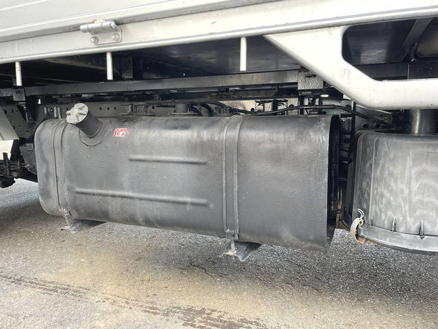 トヨタトヨエース平ボディ小型（2t・3t）[写真09]