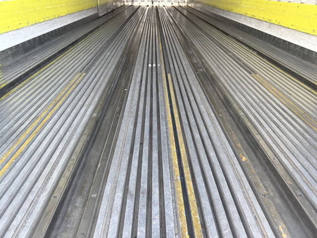 日野プロフィア冷凍車（冷蔵車）大型（10t）[写真12]