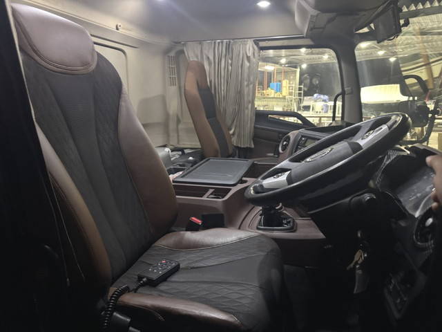 日野プロフィア冷凍車（冷蔵車）大型（10t）[写真18]