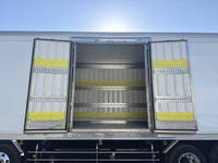 日野プロフィア冷凍車（冷蔵車）大型（10t）[写真08]