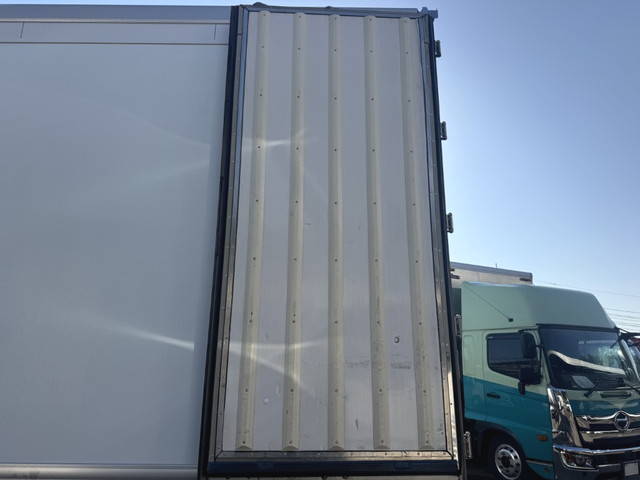 日野プロフィア冷凍車（冷蔵車）大型（10t）[写真08]