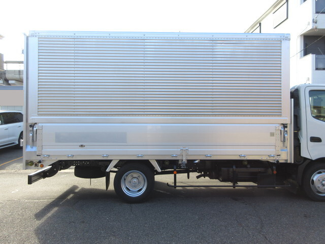 日野デュトロアルミウイング小型（2t・3t）[写真06]