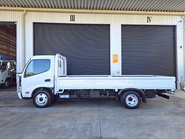 日野デュトロ平ボディ小型（2t・3t）[写真06]