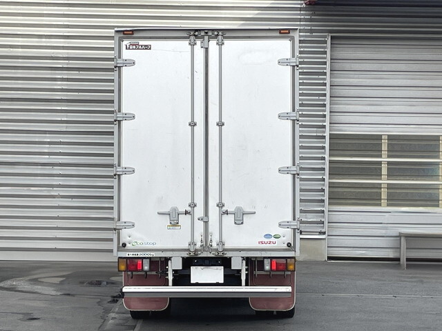 いすゞエルフアルミバン小型（2t・3t）[写真02]
