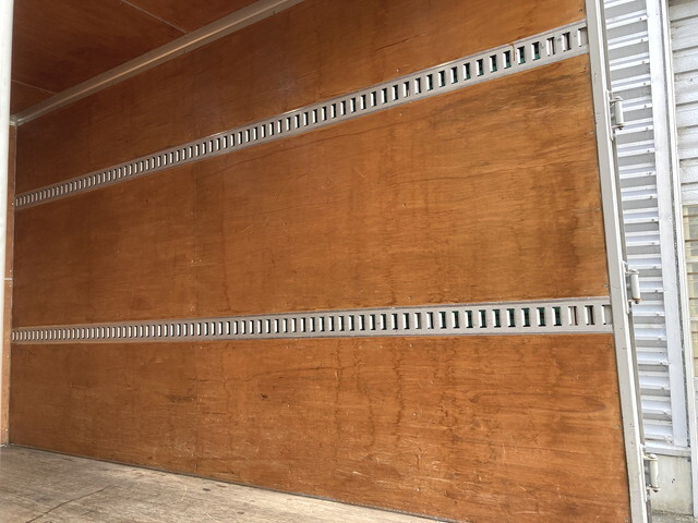 いすゞエルフアルミバン小型（2t・3t）[写真21]