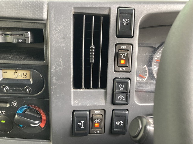 いすゞエルフアルミバン小型（2t・3t）[写真35]