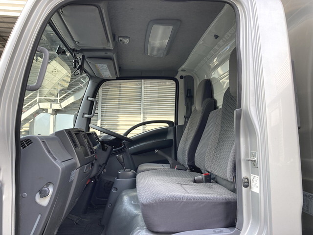 いすゞエルフアルミバン小型（2t・3t）[写真38]