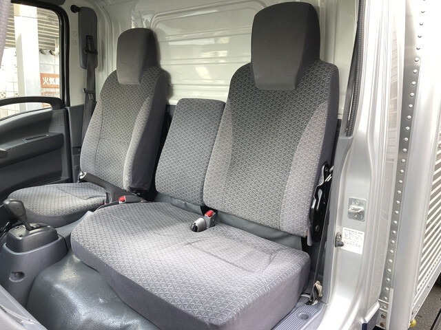 いすゞエルフアルミバン小型（2t・3t）[写真39]