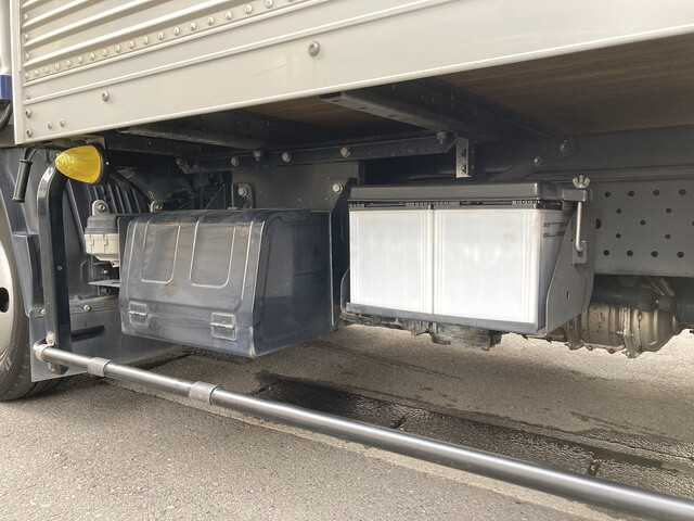 いすゞエルフアルミバン小型（2t・3t）[写真07]