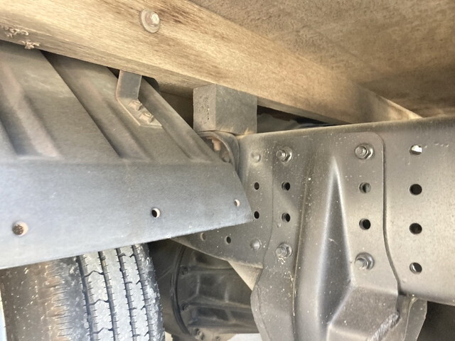 三菱ふそうキャンター平ボディ小型（2t・3t）[写真19]