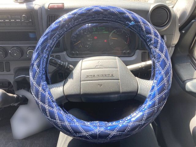 三菱ふそうキャンター平ボディ小型（2t・3t）[写真32]