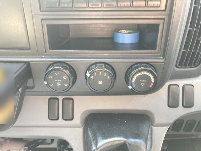 三菱ふそうキャンター平ボディ小型（2t・3t）[写真34]