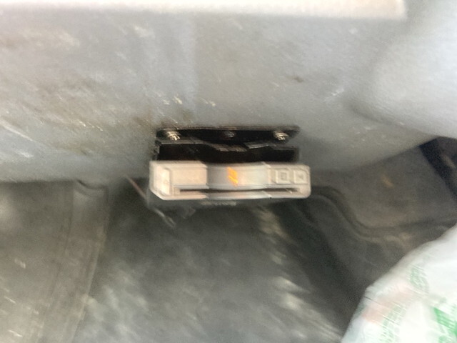 三菱ふそうキャンター平ボディ小型（2t・3t）[写真35]