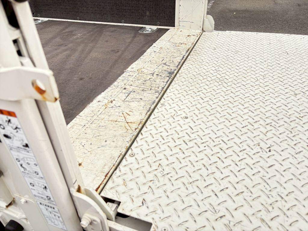 日野デュトロ平ボディ小型（2t・3t）[写真12]